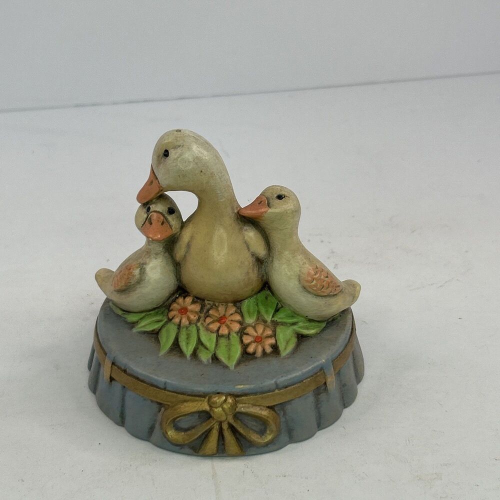 Vintage Hand Painted Ceramic Country Ducks Geese Family Canister/Mason Lid Cover